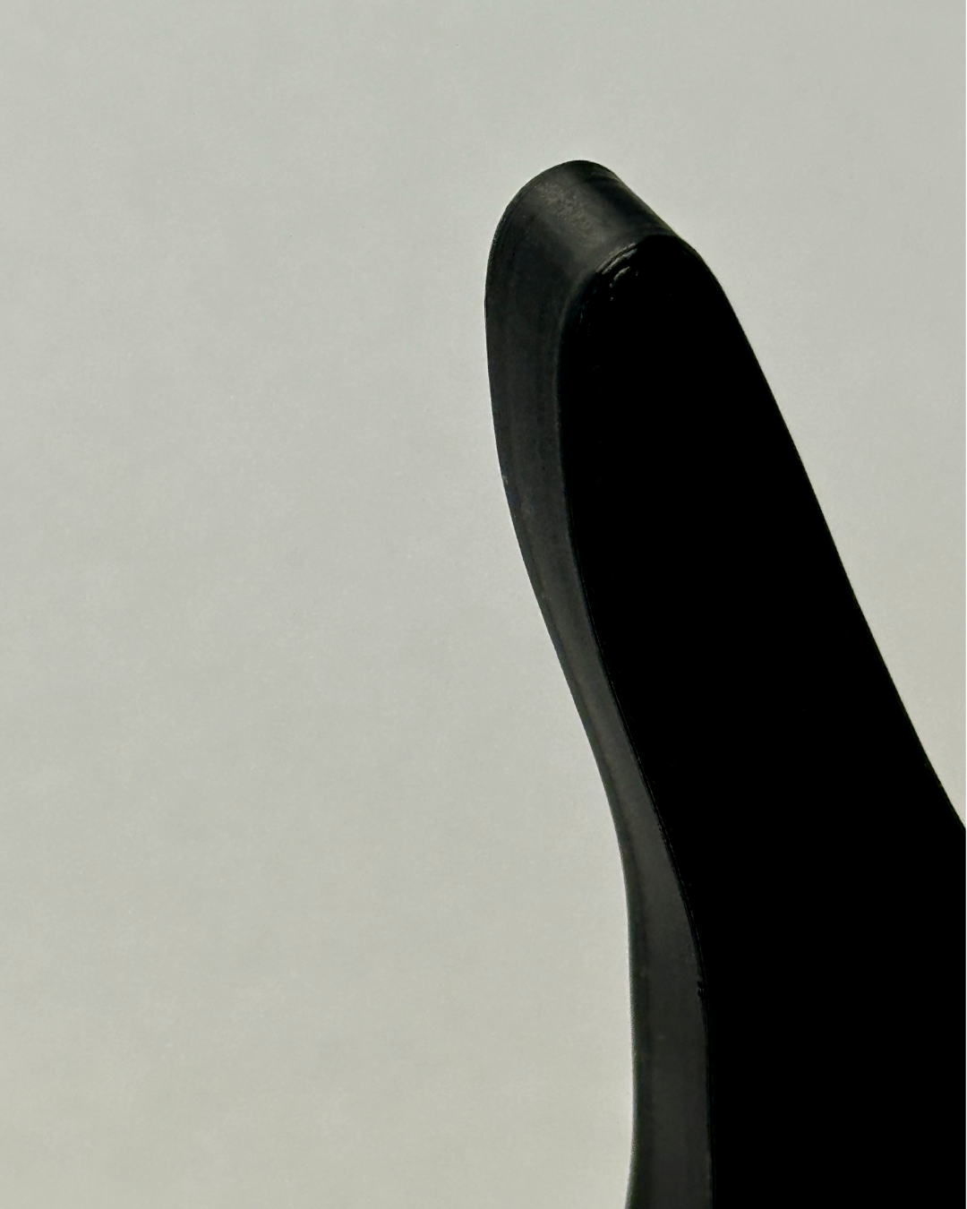 Close-up detail of the Neebee arrival point's curved edge.